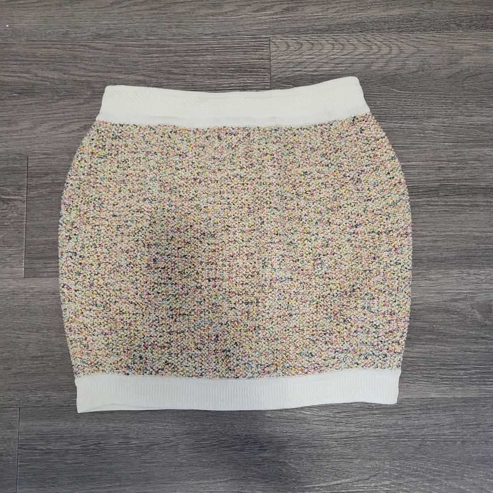 L'ATISTE White Mini Pencil Skirt for Night Out